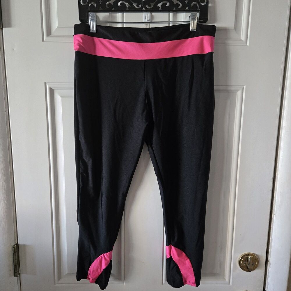 Wild Punch Black Pink Yoga Pants Size XL Stretchy Activewear Leggings Capri 3/4